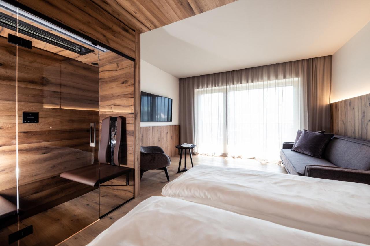 B&B Boutiquehotel Clara Brunico Bagian luar foto