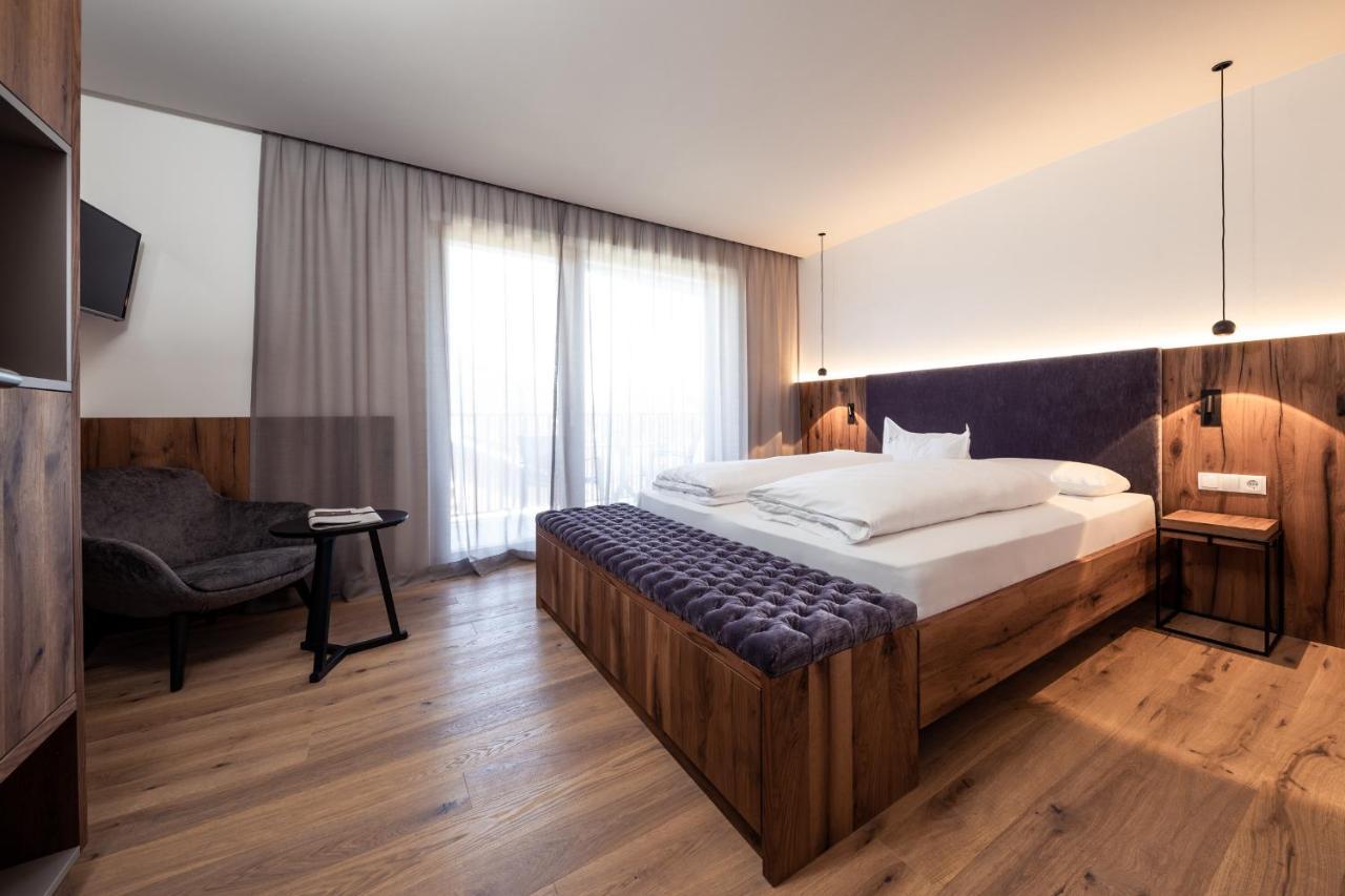 B&B Boutiquehotel Clara Brunico Bagian luar foto