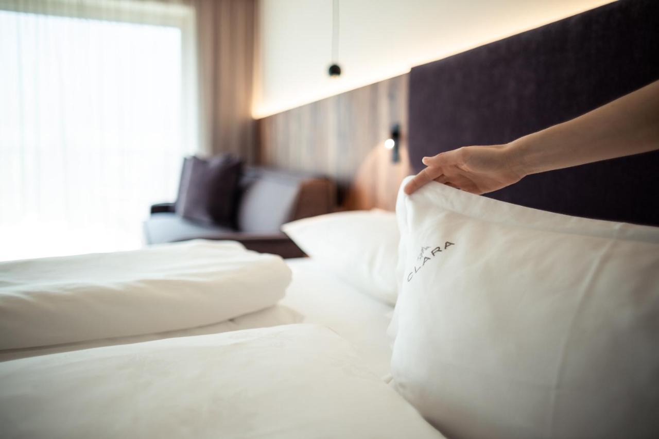 B&B Boutiquehotel Clara Brunico Bagian luar foto