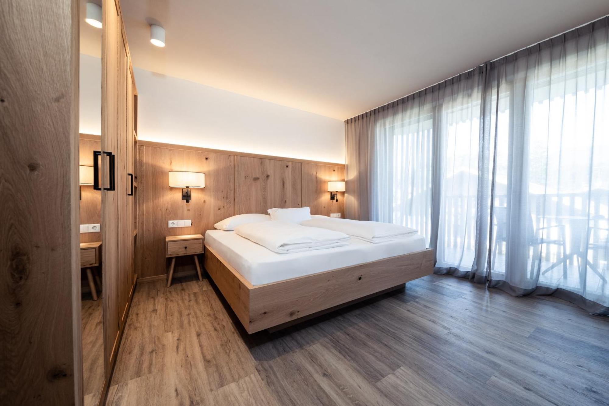 B&B Boutiquehotel Clara Brunico Ruang foto