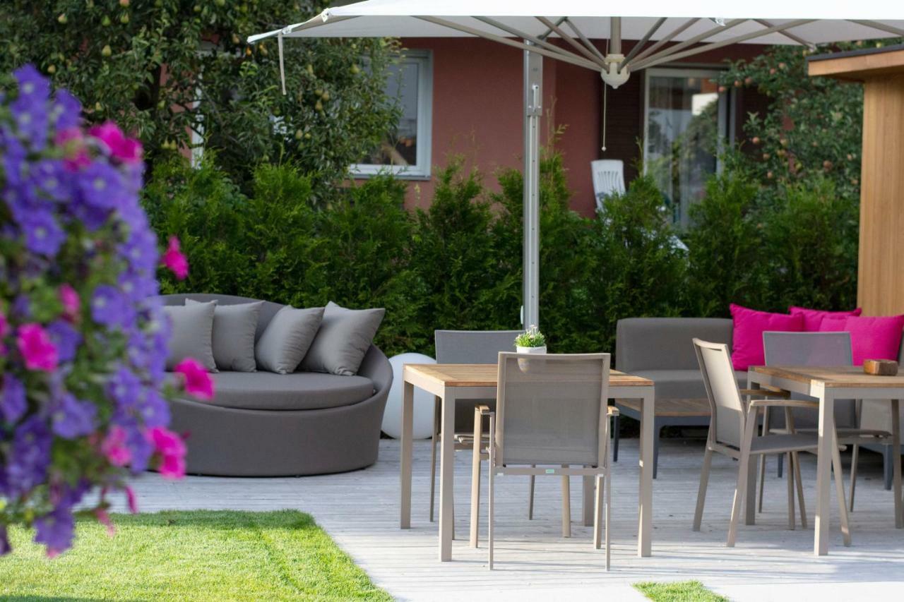 B&B Boutiquehotel Clara Brunico Bagian luar foto